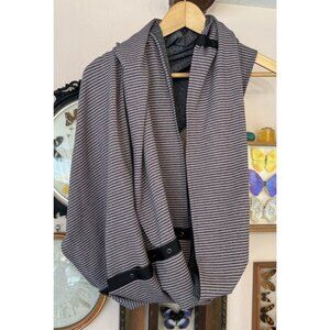 Lululemon Vinyasa Infinity Scarf Snap Button Reversible Gray Pink Stripes OS